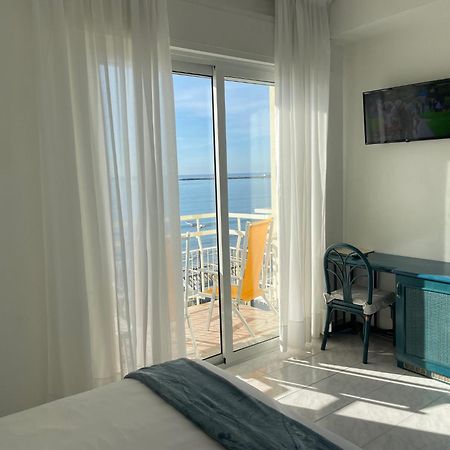 דיאנו מרינה Hotel Miramare מראה חיצוני תמונה