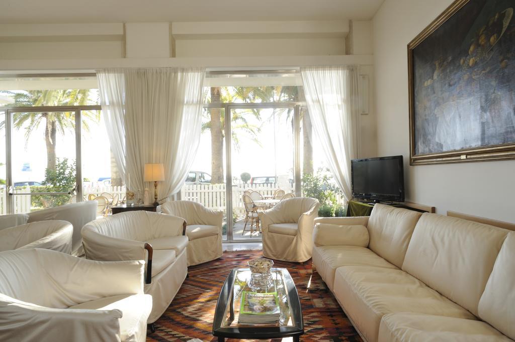 דיאנו מרינה Hotel Miramare מראה חיצוני תמונה