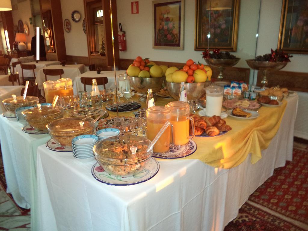 דיאנו מרינה Hotel Miramare מראה חיצוני תמונה